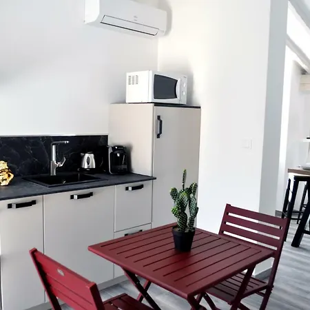 Ibanova Apartment *